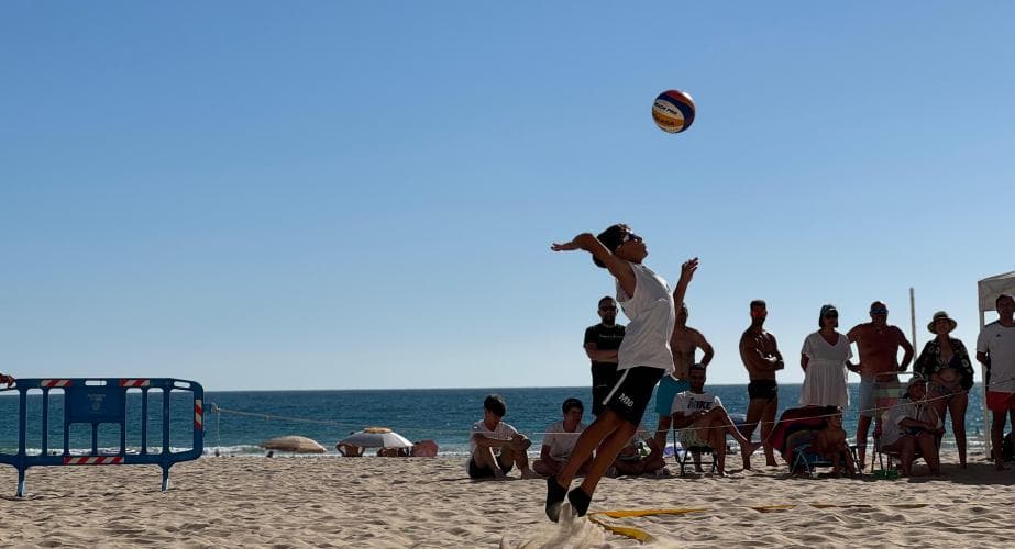 La ciudad de La Victoria será la sede de los campeonatos de Andalucía de vóley playa a partir de este domingo.
