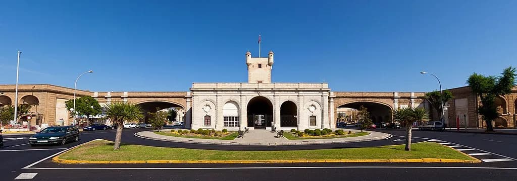 Reabre el Torreón de las Puertas de Tierra en Cádiz